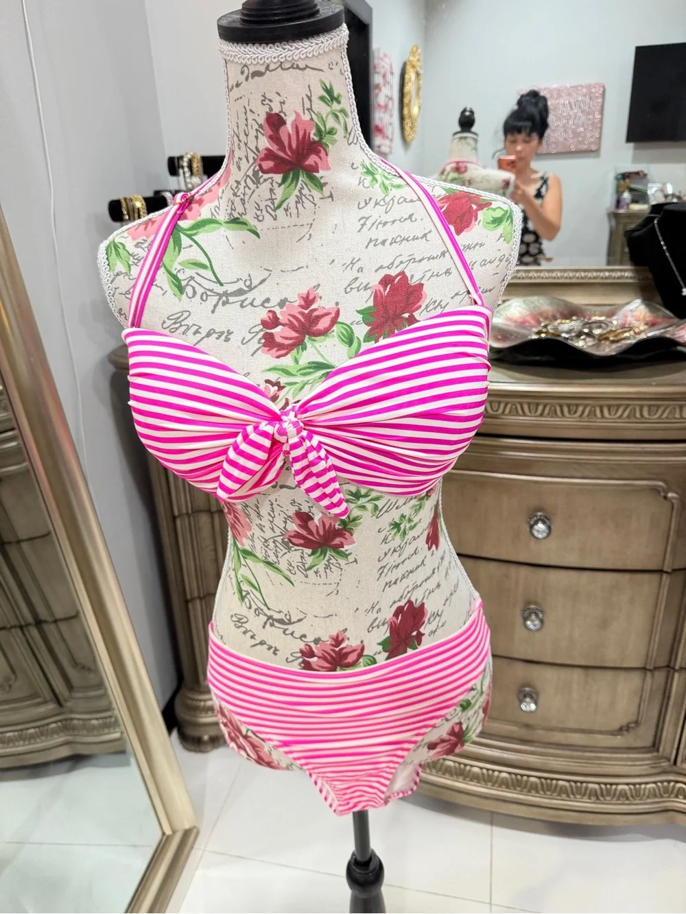 Subcategory selection for product image